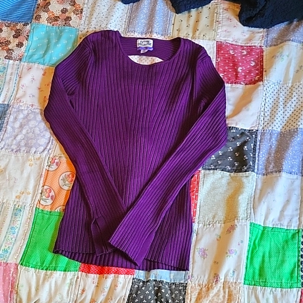 Super cute Sweater